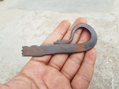 Vintage Old Scarce Unique Shape Iron Hand Carved Fine Fire Striker Flint FS1 - Image 1 of 4