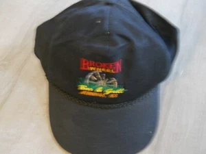 NUEVA ~ Gorra de béisbol negra 🧢~ de zkapz ~ "Broken Wheel Bar & Grill/Jennings KS. - Imagen 1 de 3