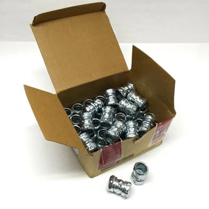 "Lotto di 44 raccordi a compressione accoppiamento condotto Thomas & Betts 5220 EMT, 3/4" - Foto 1 di 5