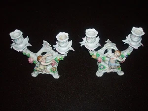 ANTIGUO PAR DE CANDELABROS FLORALES DE PORCELANA SITZENDORF C.1900 - Imagen 1 de 5