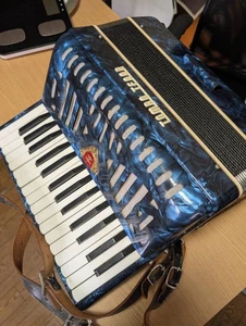 Fisarmonica 37 tasti - Foto 1 di 7