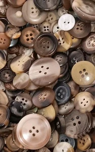  Premium Buttons Mix Sharp Detail Intense Contrasting Two Tone Colors ~ 3 oz Lot - Picture 1 of 11