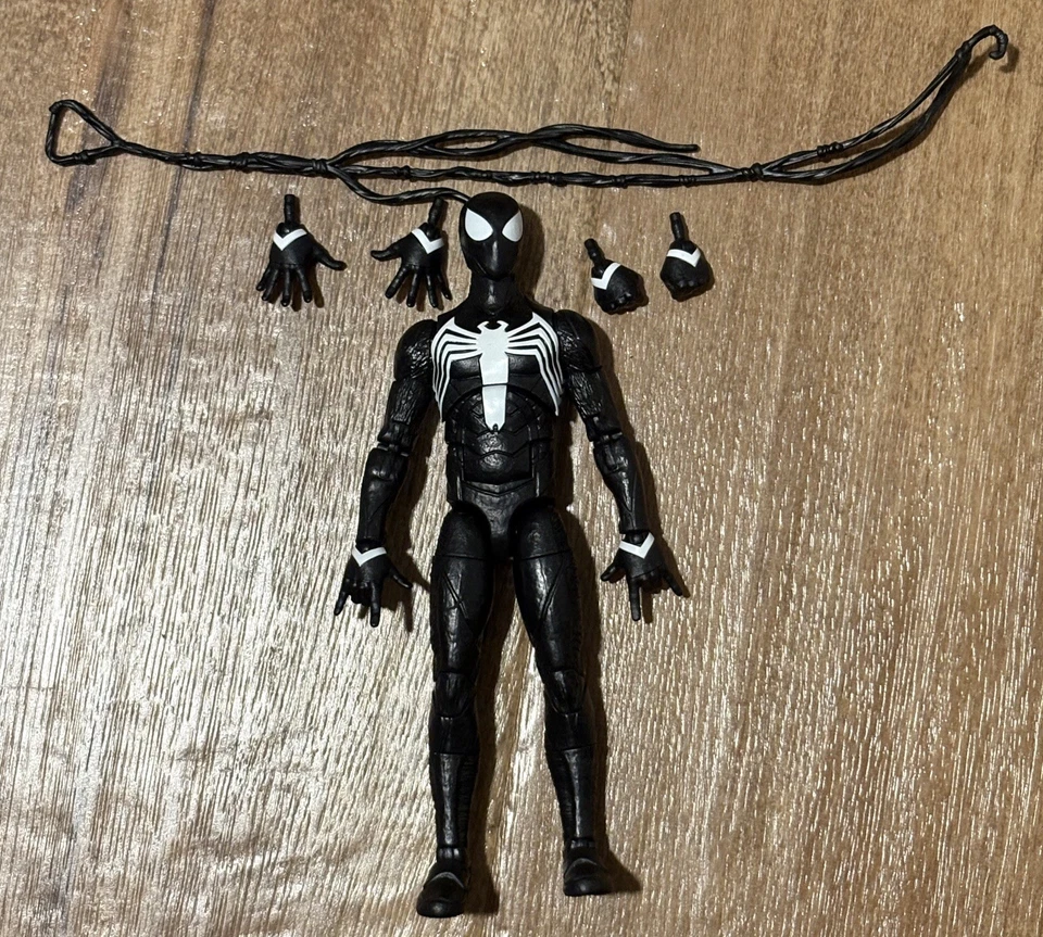 Marvel Legends Spider-Man 2 Gamerverse Peter Parker Symbiote Black Suit  - Image 1 of 1