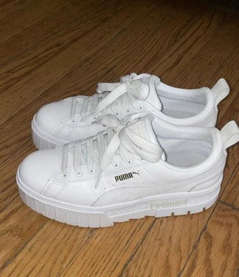 Puma Women's White Platform leather Sneakers  size 7.5 excellent pre- owned  - Image 1 of 4