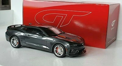 Chevrolet Camaro SS 1:18 50 aniversario 2017 por GT Spirit GT191 (139/999 piezas) Foto 1 de 4
