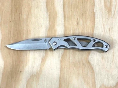 Navaja de Bolsillo Gerber MINI Paraframe 2.25” Hoja Marco Esqueleto - Excelente Estado Foto 1 de 3
