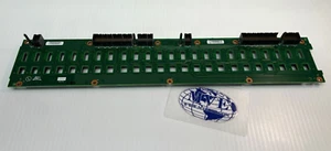 PLANO POSTERIOR DE DISTRIBUCIÓN DE ENERGÍA DE 25 RANURAS EMC 303-225-000B-00 303-225-000B - Imagen 1 de 5