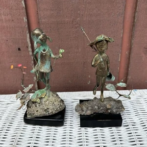 2 Vintage Malcolm Moran Bronze Skulpturen Junge Angeln & Mädchen mit Blumen - Bild 1 von 10