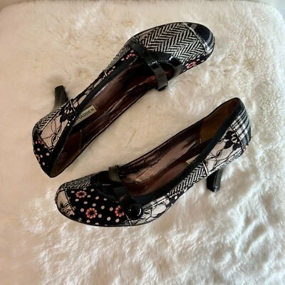 Steve Madden Vyceroy Black Patchwork Kitten Heels Size 8.5 M - Image 1 of 4