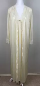 Gilead VTG 2 Piece Nylon Gown and Robe Maxi Length Set S/M Petite Ivory 70s 80s - Picture 1 of 22