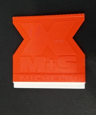 De colección Años 60 NOS Rojo Michelin X M+S Neumáticos Invierno Rascador de Hielo Coleccionable Foto 1 de 3