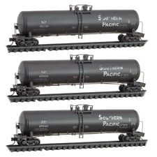 Micro-Trains 99305870 N Gauge Tank Car - Black