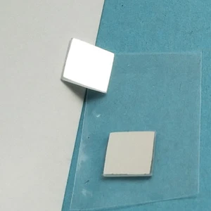 2 Stück Optischer Dichroitischer Spiegelfilter 780nm Reflektiert / 850nm Pass 45 Grad - Bild 1 von 3