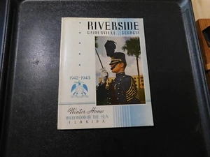Riverside Military Academy 1942-1943 Informational Booklet (120 pages). - Foto 1 di 10