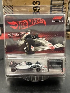 2025 HOT WHEELS COLLECTORS FORMULA 1 F1 VEHICLE #JGN95 IN HAND unopened new! - Picture 1 of 6