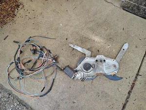 1969-70 Pontiac Catalina Bonneville Station Wagon Power Tailgate Window Assembly - Picture 1 of 8