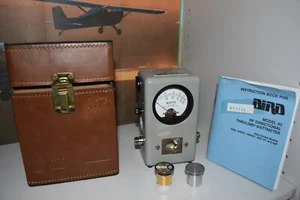 BIRD / THRULINE Modelo 43 VATÍMETRO + Elemento de Medición 2-30 MHz 1000 W - Imagen 1 de 16