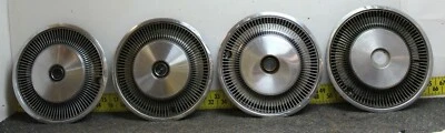 Juego de 4 tapacubos de 14" originales cubiertas de rueda Dodge Aspen Volare 1976-1980 (2032) Foto 1 de 4