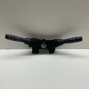 Interruptor combinado Toyota Yaris hatchback NCP13# 2014 2015 2016 2017 2018 2019 - Imagen 1 de 8