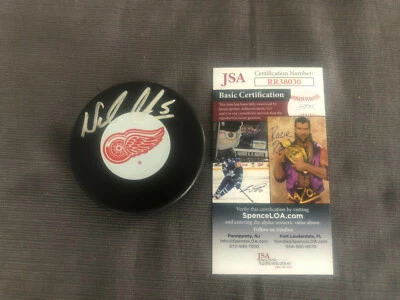 PUCK AUTÓGRAFO NICKLAS LIDSTROM DETROIT RED WINGS JSA Foto 1 de 2