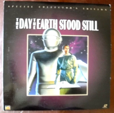 The Day the Earth Stood Still / Special Collector's Edition Laserdisc 8738-80 - Image 1 of 3