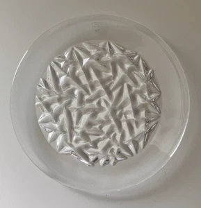 ORREFORS KOSTA BODA CARAT SIDE PLATE 7.5" NEW IN ORIGINAL PACKAGING - Picture 1 of 5