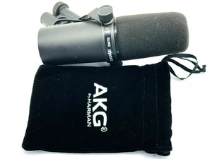 Shure SM7B Cardioid Dynamic Vocal Microphone - Picture 1 of 7