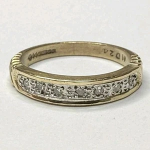 9CT YELLOW GOLD DIAMOND HALF ETERNITY STACKING BAND RIBBED SHOULDER RING SIZE K - Picture 1 of 20