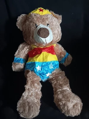 Oso de peluche Six Flags Wonder Woman Foto 1 de 3