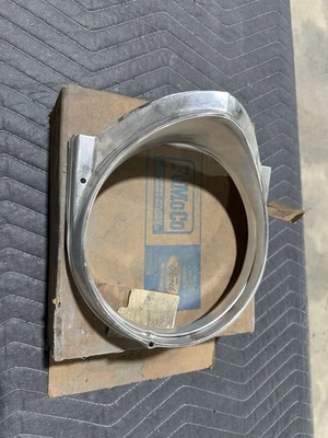 Nuevo de Lote Antiguo Ford Falcon 1961 Faro Izquierdo Puertas C1Dz-13064-A Foto 1 de 4