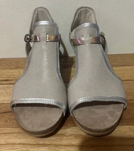 ๐ง Naot Fiona Open Toe Tan/Silver-Gold Leather Wedge Sandals Women's EU42 - Picture 1 of 8