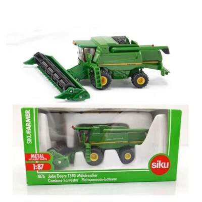 Siku John Deere T670i Combine Harvester 1:87s Die Cast Metal and Plastic Model - Image 1 of 3
