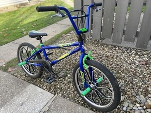 MONGOOSE Magnetic, rare “Paint Splatter” 20” Mid-school BMX, ClassicMagWheels - Picture 1 of 10