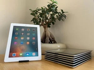 7x Apple iPad 2 - 16GB/32GB/64GB - A1395/A1396 - BLACK/WHITE - MINOR ISSUES - Picture 1 of 6