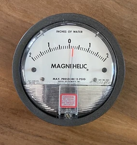 DWYER MAGNEHELIC DIFFERENTIAL PRESSURE GAGE, MODEL 2304 - Picture 1 of 7