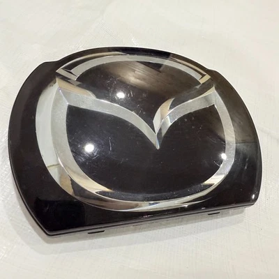 Mazda 3 2014 2015 2016 emblema delantero insignia cromo adorno B45F-51-731 OEM Foto 1 de 4