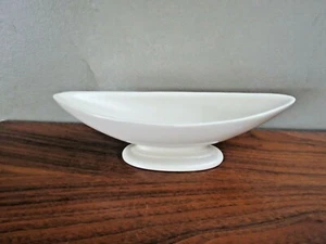 Red Wing Pottery M-5006 Off Wing Matte Finish Oblong Console Bowl circa 1957 - Picture 1 of 11