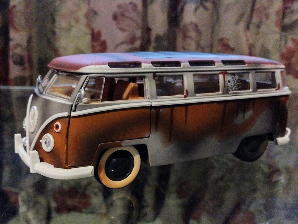 Jada 1962 VW VOLKSWAGEN Van, Diecast Collectible - Image 1 of 4