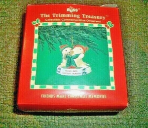 VINTAGE RUSS "GLI AMICI FANNO RICORDI DI NATALE" SIGILLI ALBERO ORNAMENTO - 2" - USATO IN OTTIME CONDIZIONI - Foto 1 di 5