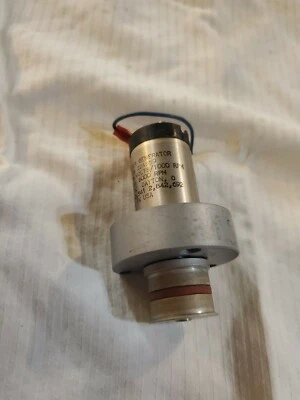 Generador Tacómetro Globe Motors 22a559 3v 6000 rpm Hecho en Estados Unidos Foto 1 de 4