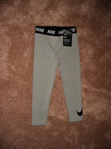 Neu ohne Etikett Mädchen Todd 4T Nike Dri Fit Sport Ess Leggings Poly/El DK grau R $ 30 - Bild 1 von 2
