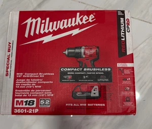 Milwaukee MILWAUKEE M18 18V Cordless Drill Driver - 3601-21P new!!! - Picture 1 of 1