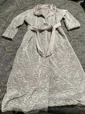 Soft Surroundings Womens Size M Royal Plush Robe Pockets Belt Maxi Luxury Beige - Image 1 of 4