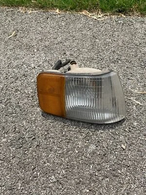 Luz de señalización derecha continental 1990 OEM usada Lincoln 1988 1989 1991 1992  Foto 1 de 4