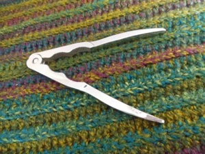 Nut Cracker in Chrome Vogue Zinc Alloy Kitchen Accessory - Picture 1 of 5