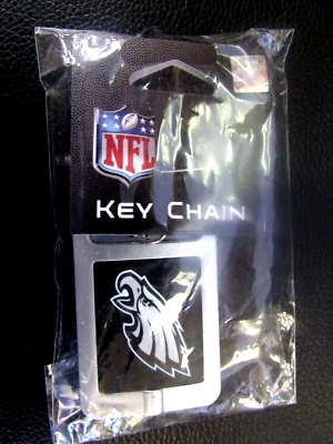NFL PHILDELPHIA  EAGLES PLASTIC LIGHT - UP  KEYCHAIN  -  NEW - Image 1 of 2