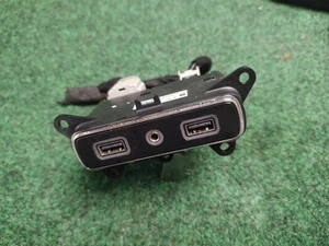 18-2022 Mopar Grand Cherokee Connector Hub SD USB Port Auxiliary 68323663AE 3S9 - Picture 1 of 8