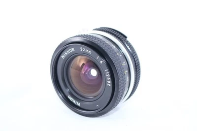 Lente Nikon Ai NIKKOR 20mm f/4, totalmente funcional R139 Foto 1 de 4