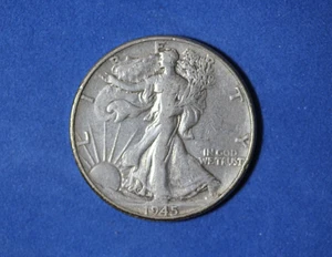 1945- Walking Liberty Half Dollar #P32380 - Picture 1 of 2