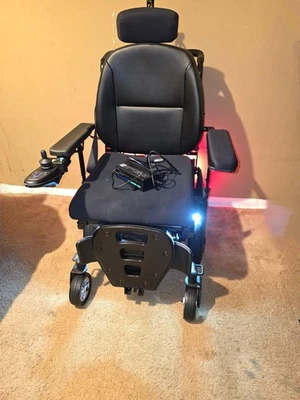 Silla de ruedas eléctrica Foto 1 de 4